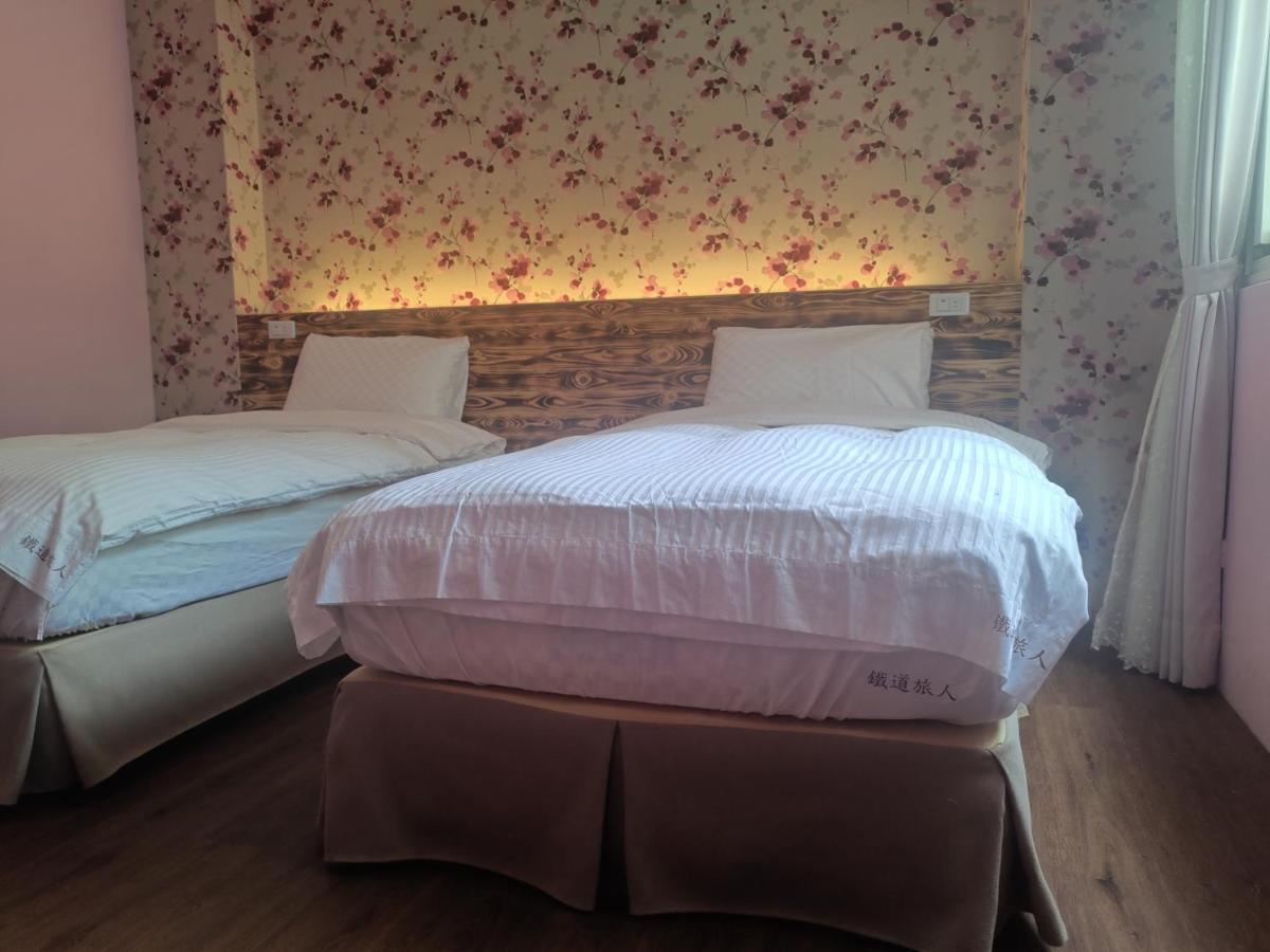Railway Traveler B&B T'ai-tung Exterior foto