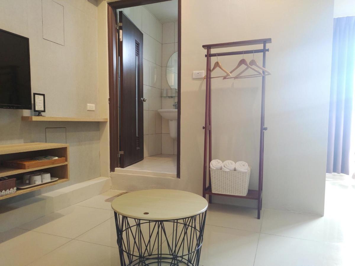 Railway Traveler B&B T'ai-tung Exterior foto